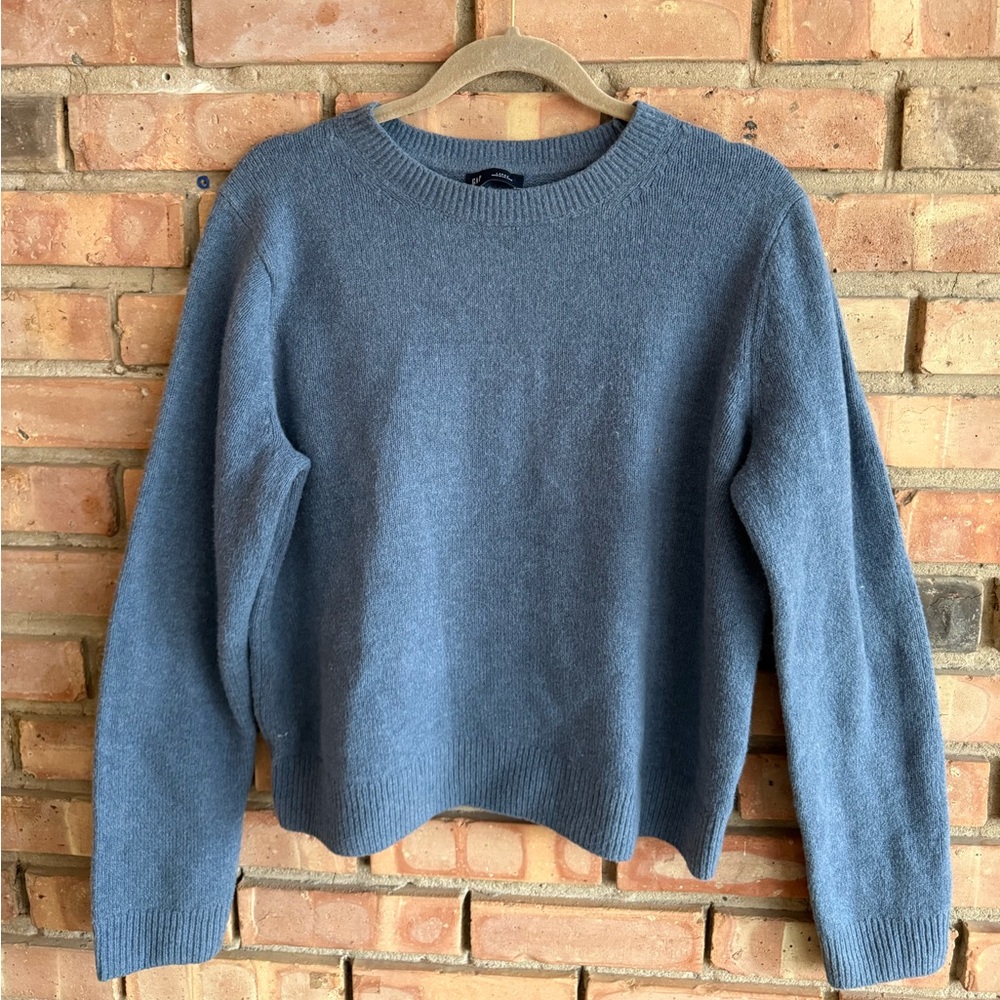 GAP Women's CashSoft Blue Crew Neck Sweater